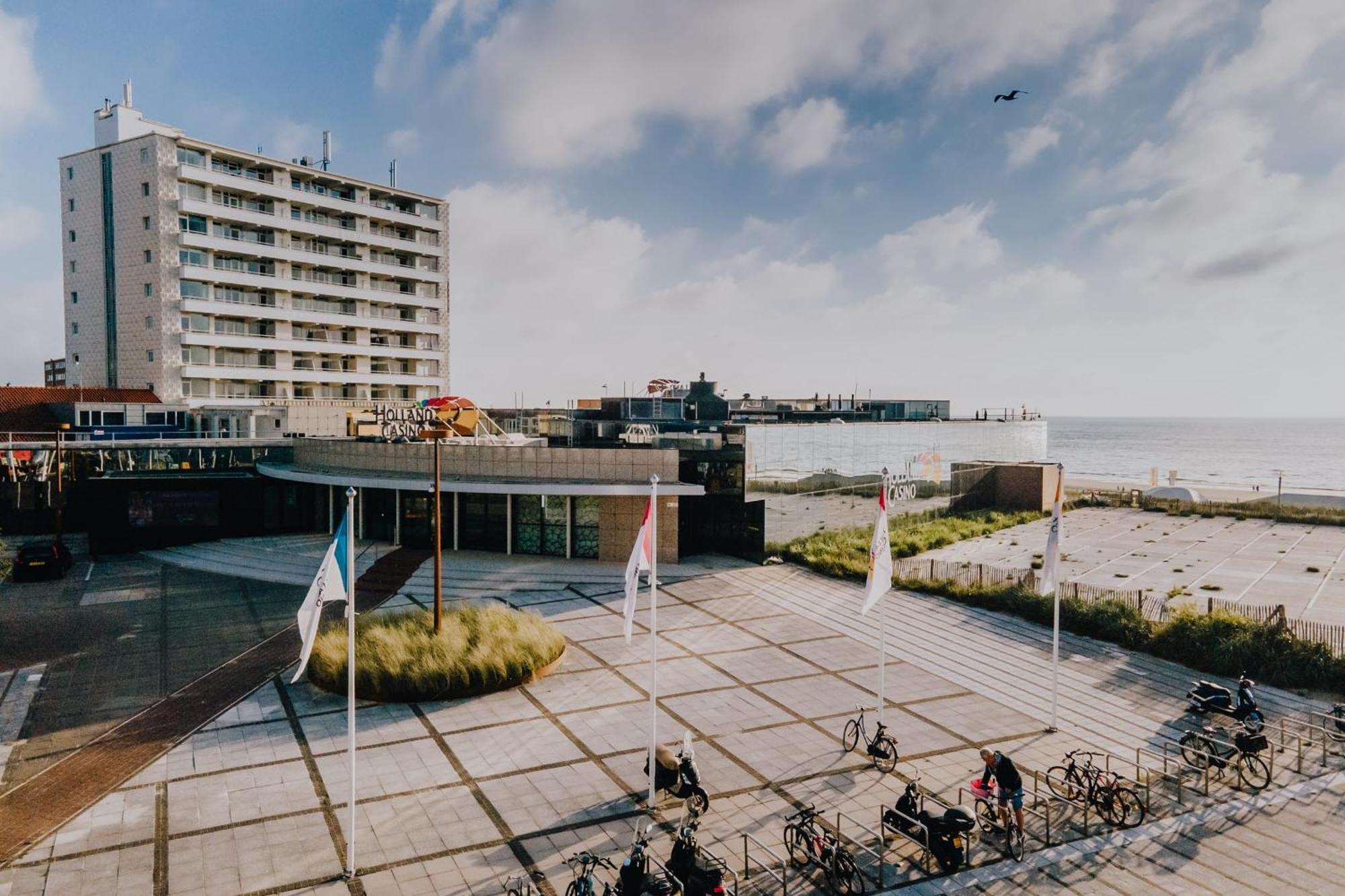 View With A Room Zandvoort With Private Parking Экстерьер фото