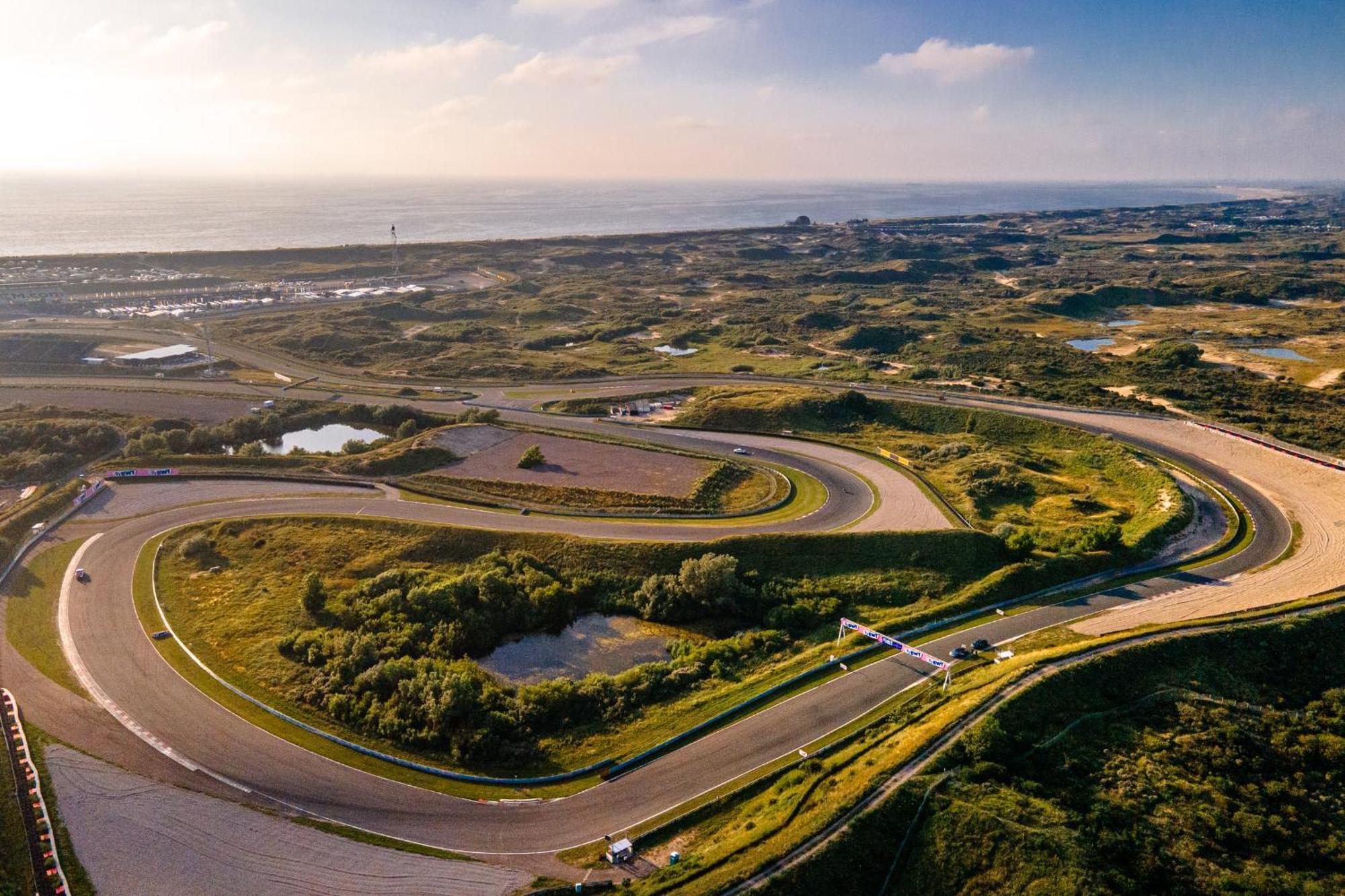 View With A Room Zandvoort With Private Parking Экстерьер фото