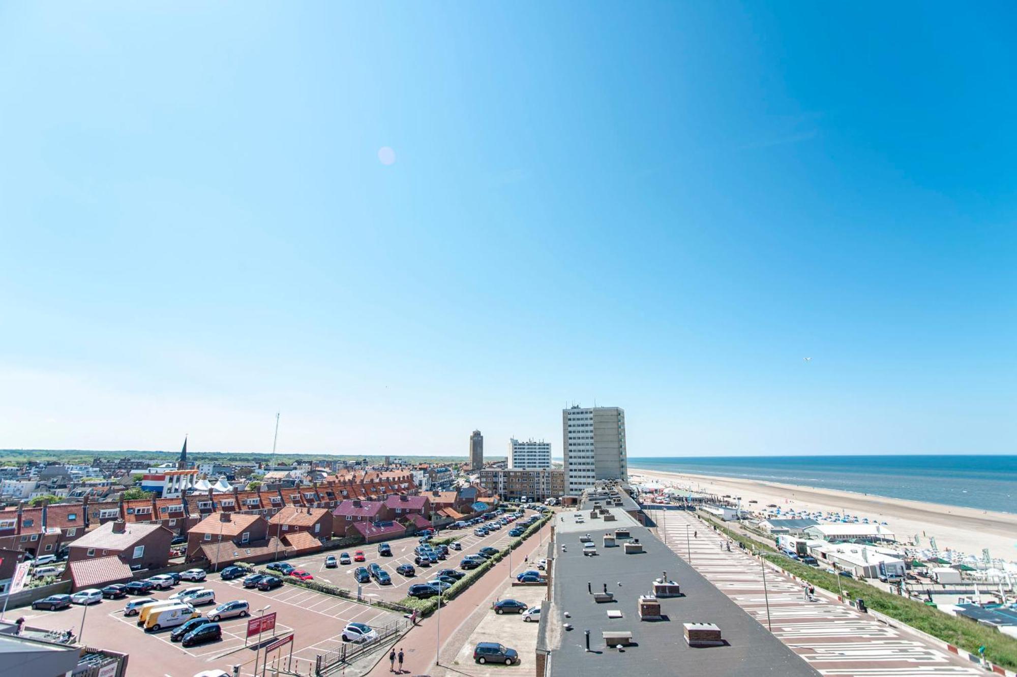View With A Room Zandvoort With Private Parking Экстерьер фото