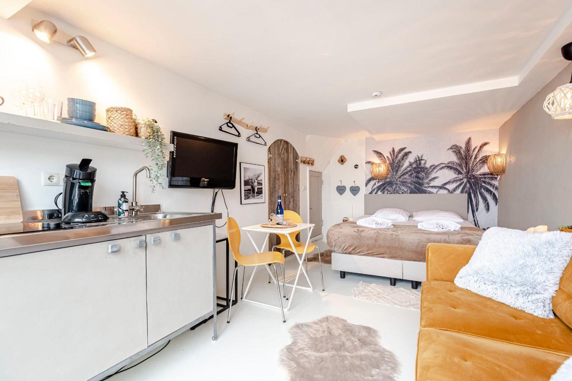 View With A Room Zandvoort With Private Parking Экстерьер фото