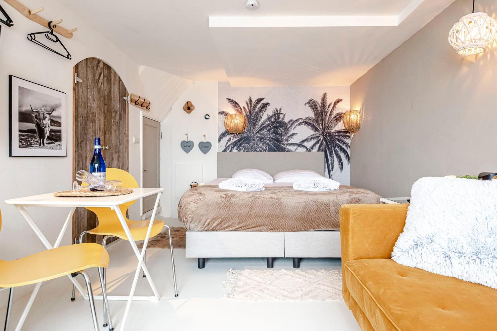 View With A Room Zandvoort With Private Parking Экстерьер фото