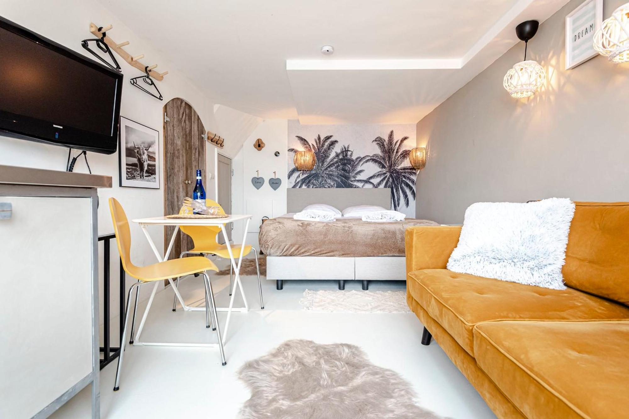 View With A Room Zandvoort With Private Parking Экстерьер фото