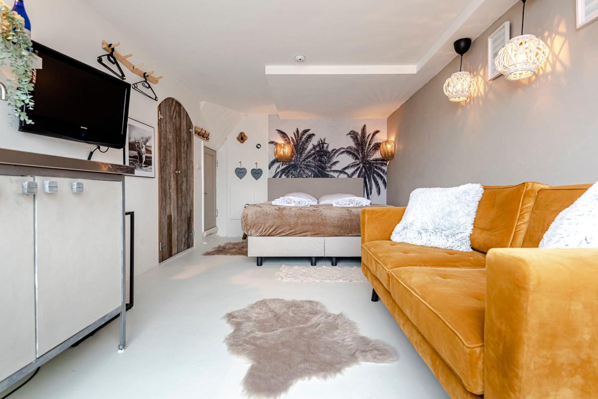 View With A Room Zandvoort With Private Parking Экстерьер фото