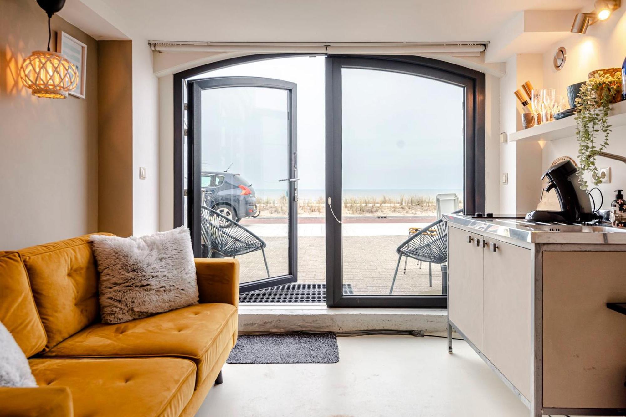 View With A Room Zandvoort With Private Parking Экстерьер фото