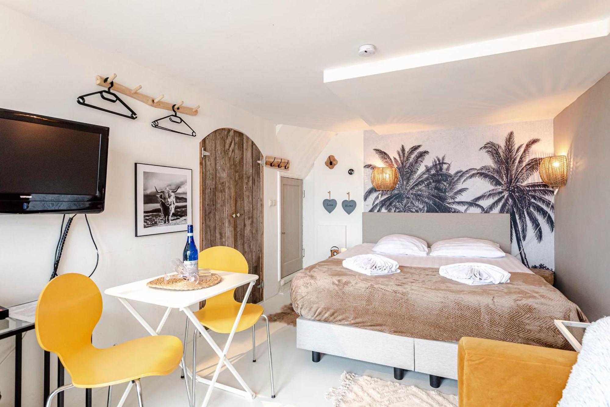 View With A Room Zandvoort With Private Parking Экстерьер фото